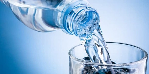 ۵ نشانه که می‌گویند وقتشه دستگاه تصفیه آب بخری!